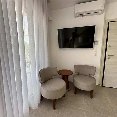 Elia Mare Luxury With Private Pools Close To The Beach * Nea Moudania