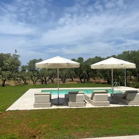 Villa Elia Mare Luxury With Private Pools Close To The Beach Nea Moudania