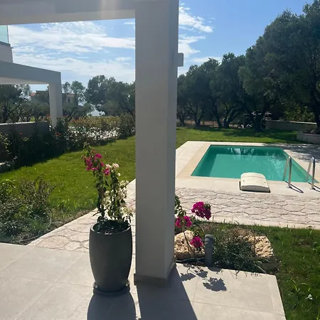 Villa Elia Mare Luxury With Private Pools Close To The Beach Nea Moudania