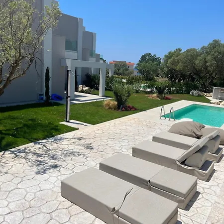 Villa Elia Mare Luxury With Private Pools Close To The Beach