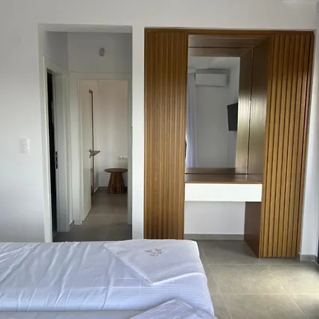 Elia Mare Luxury With Private Pools Close To The Beach *