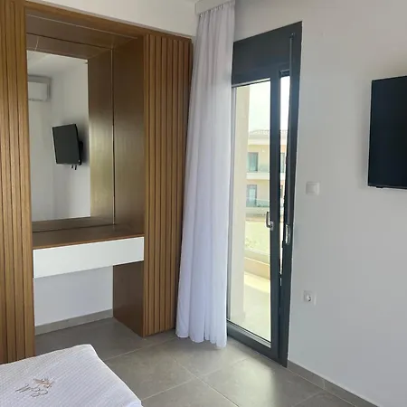 Elia Mare Luxury With Private Pools Close To The Beach Nea Moudania