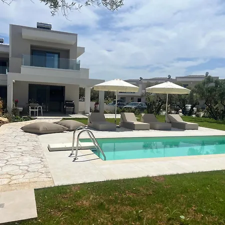 Elia Mare Luxury With Private Pools Close To The Beach Nea Moudania