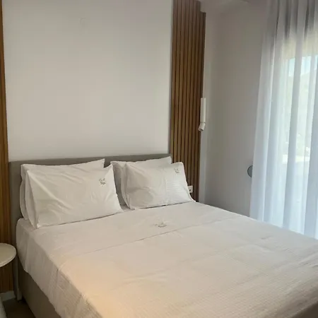 Elia Mare Luxury With Private Pools Close To The Beach * Nea Moudania