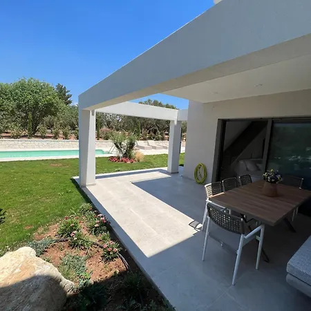 Elia Mare Luxury With Private Pools Close To The Beach *