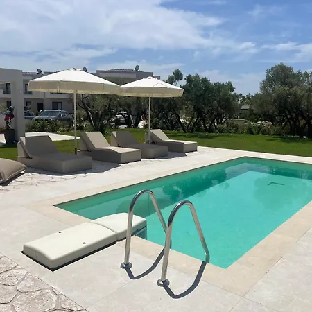 Elia Mare Luxury With Private Pools Close To The Beach * Nea Moudania