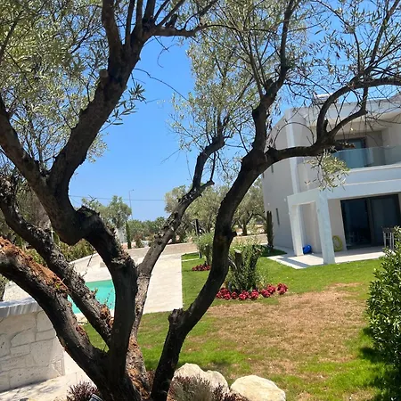 Elia Mare Luxury With Private Pools Close To The Beach Villa *